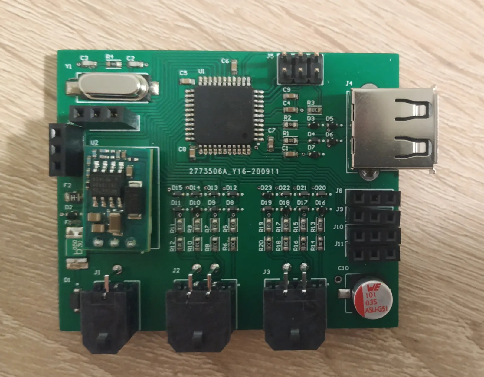 Krmilna elektronika za zajem signalov z mobilno napravo